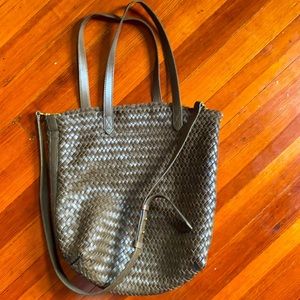 Madewell transport tote in medium / olive green